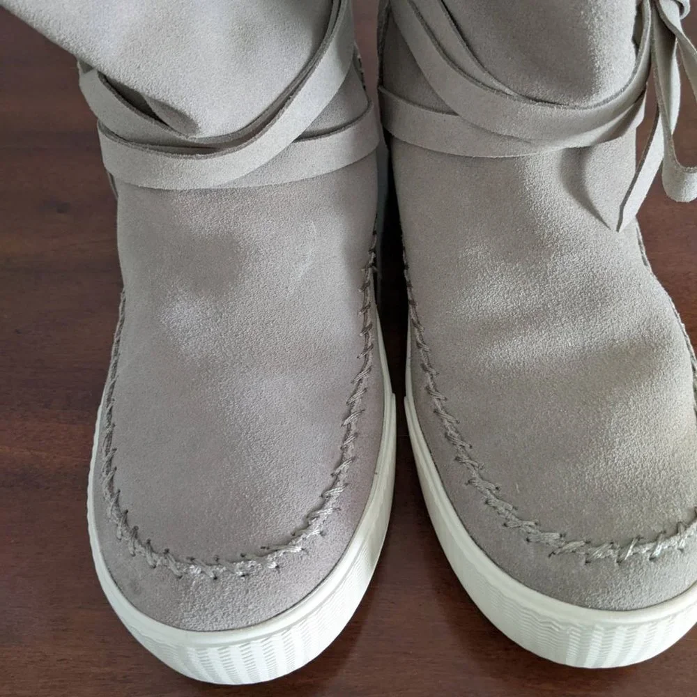TOMS Vista Suede Boots in Desert Taupe - Picture 9 of 13